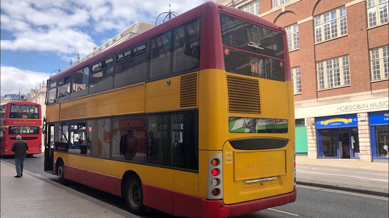 *beast* Connexions buses Scania N230UD OmniCity ECW LX08 ECW route 64
