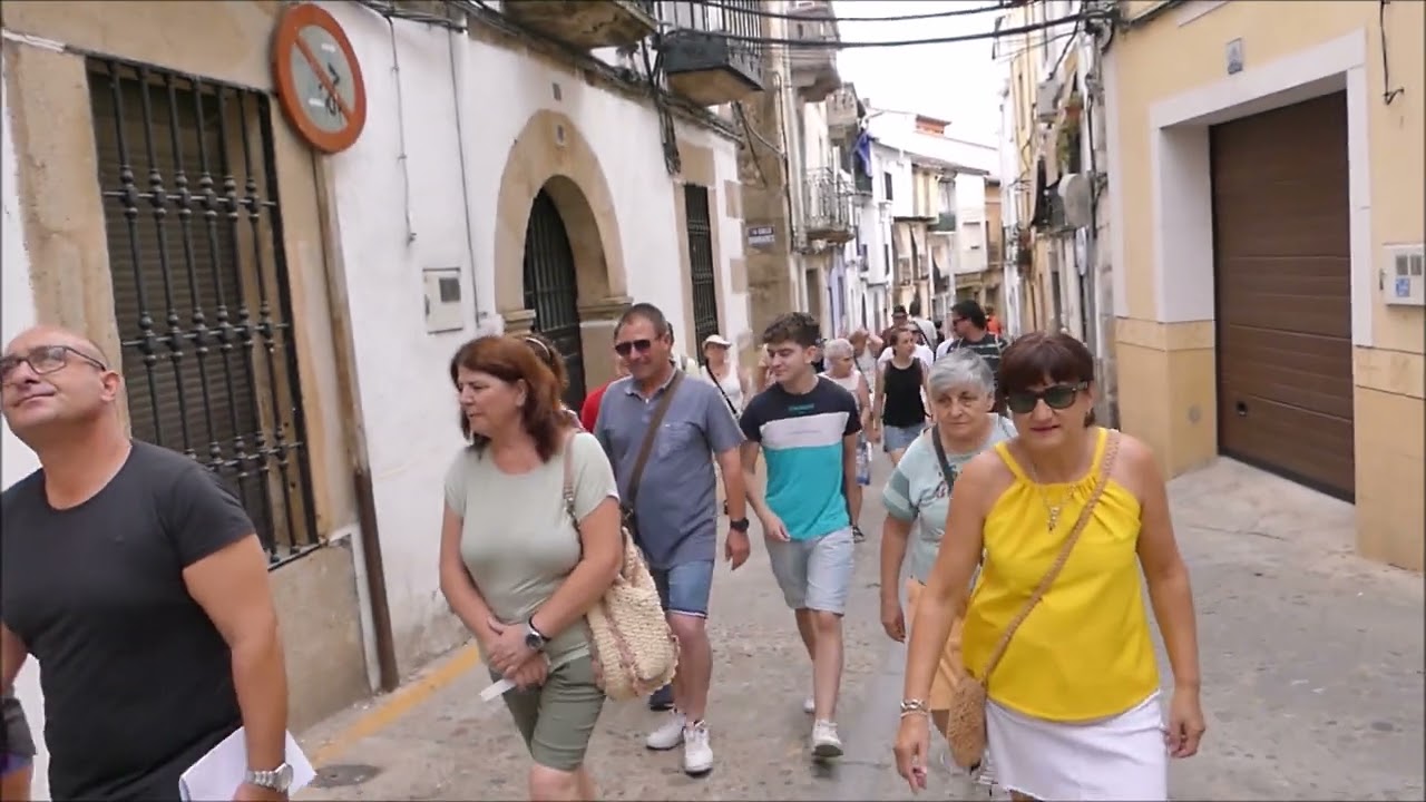 Visita Guiada por Jaraíz de la Vera (Cáceres) - recorrido por el EXTERIOR de IGLESIA DE SANTA MARÍA