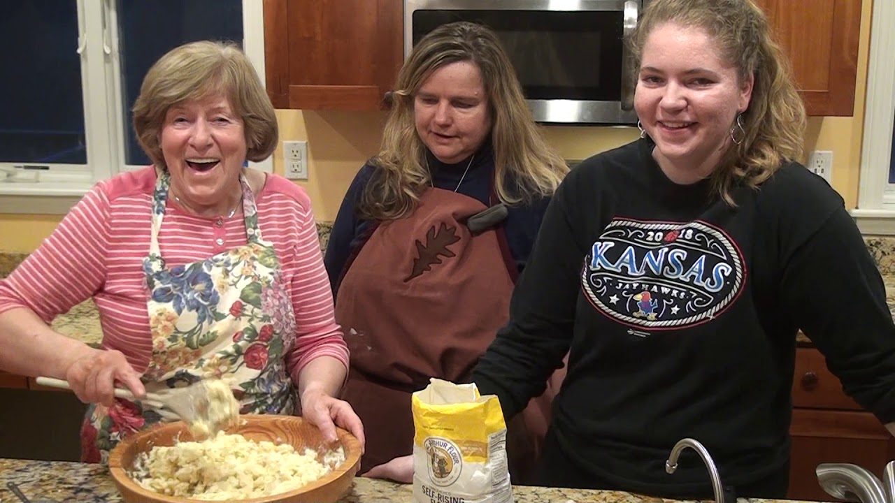 Hungarians in the Kitchen - How to Make Krumplis Palacsinta (potato pancakes)