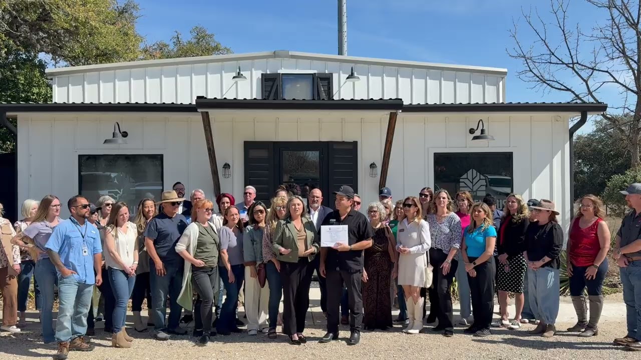 Ribbon Cutting for Wise Investment Services