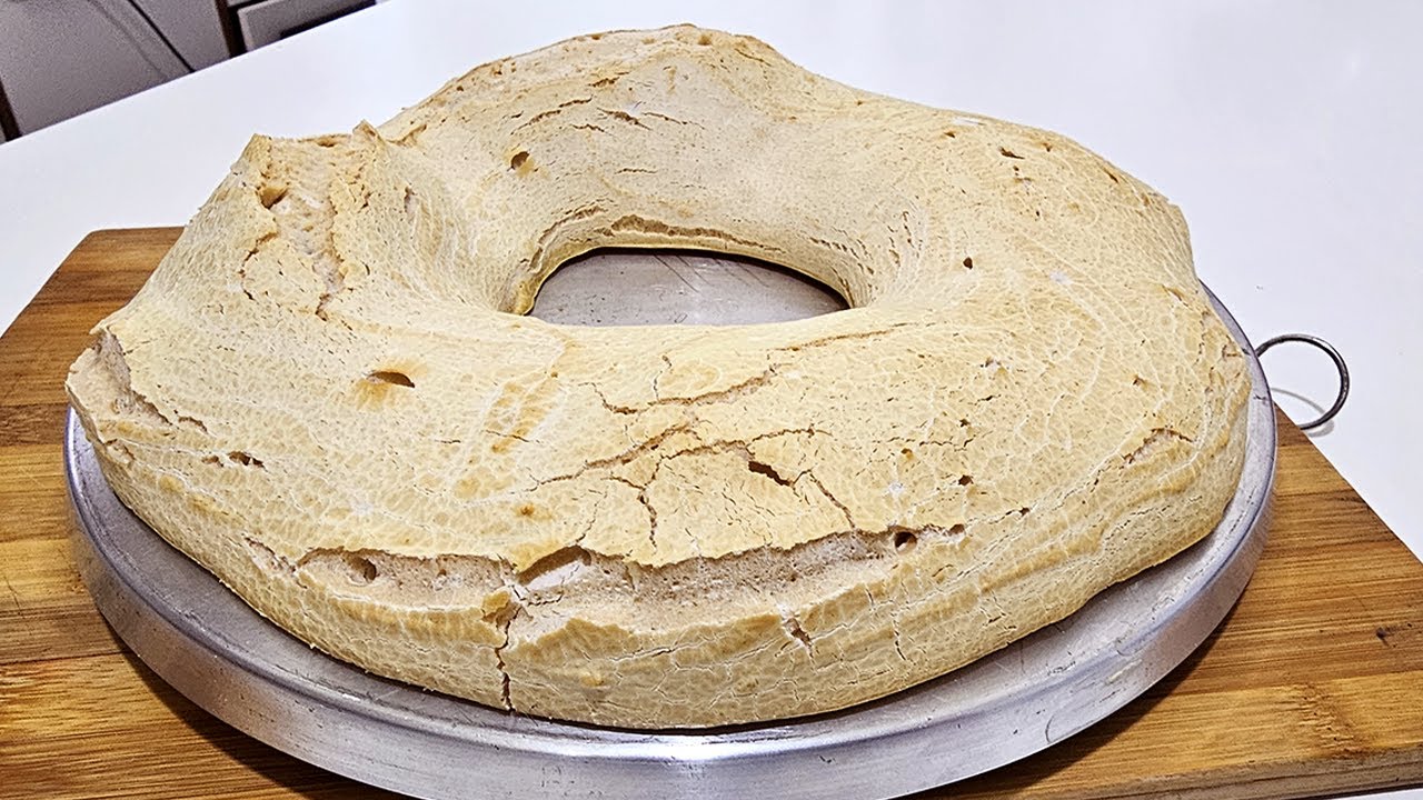 Rosca de polvilho gigante assado no forno