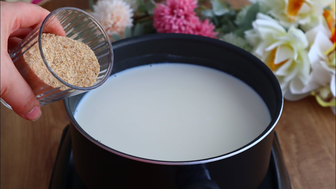✅ Попробуйте молоко с черствыми сухарями. Это супер вкусно и легко.
