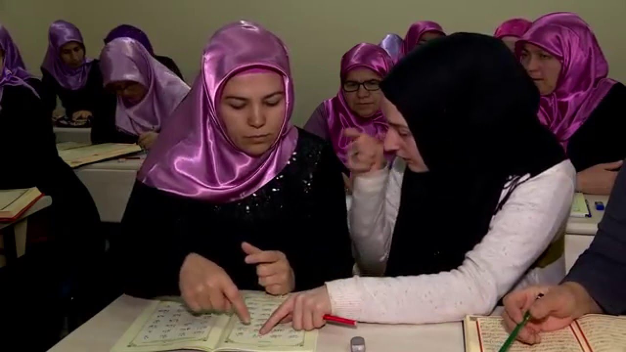 Tüm Engellerini Aşıp Kur’an'a Sarıldılar