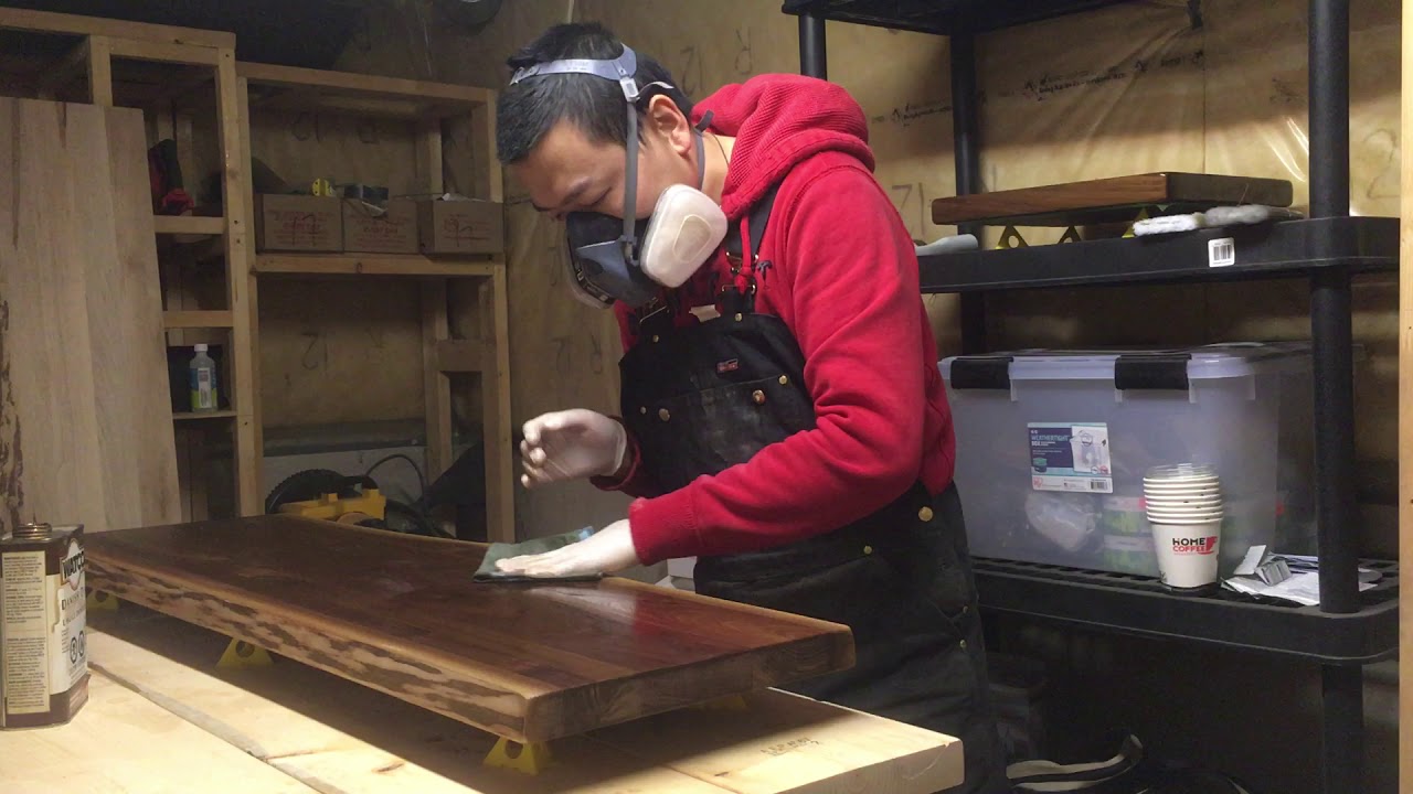 如何用丹麦油处理黑核桃木表面