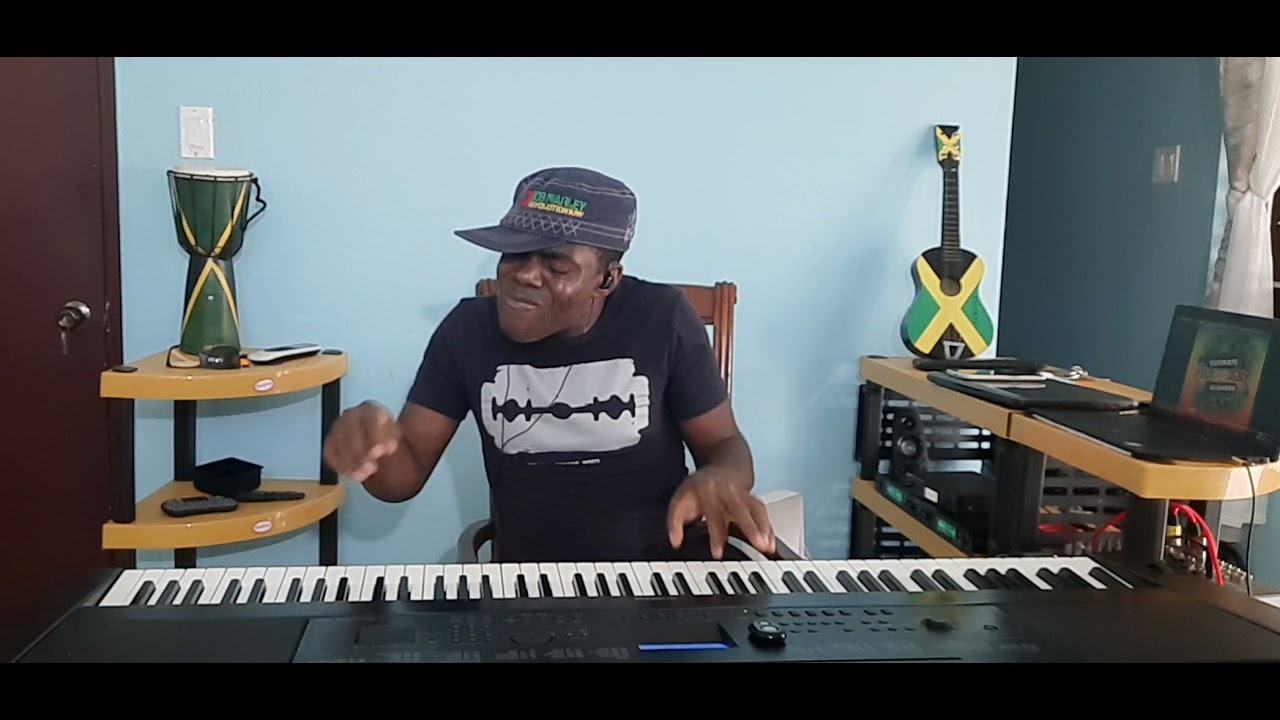 Vybing a Reggae Legend...Cool Ruler....Night Nurse...🎹🎹🎵🎶