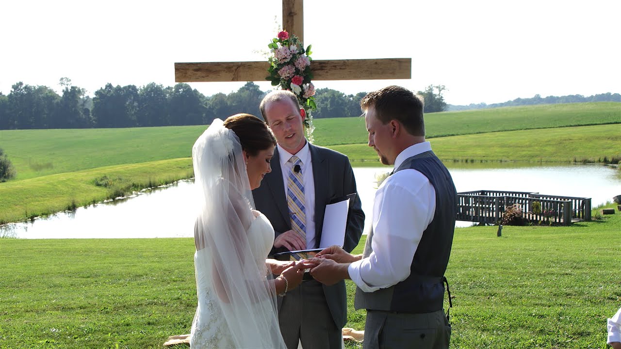 Beautiful Outdoor Wedding at The White Barn in Prospect PA