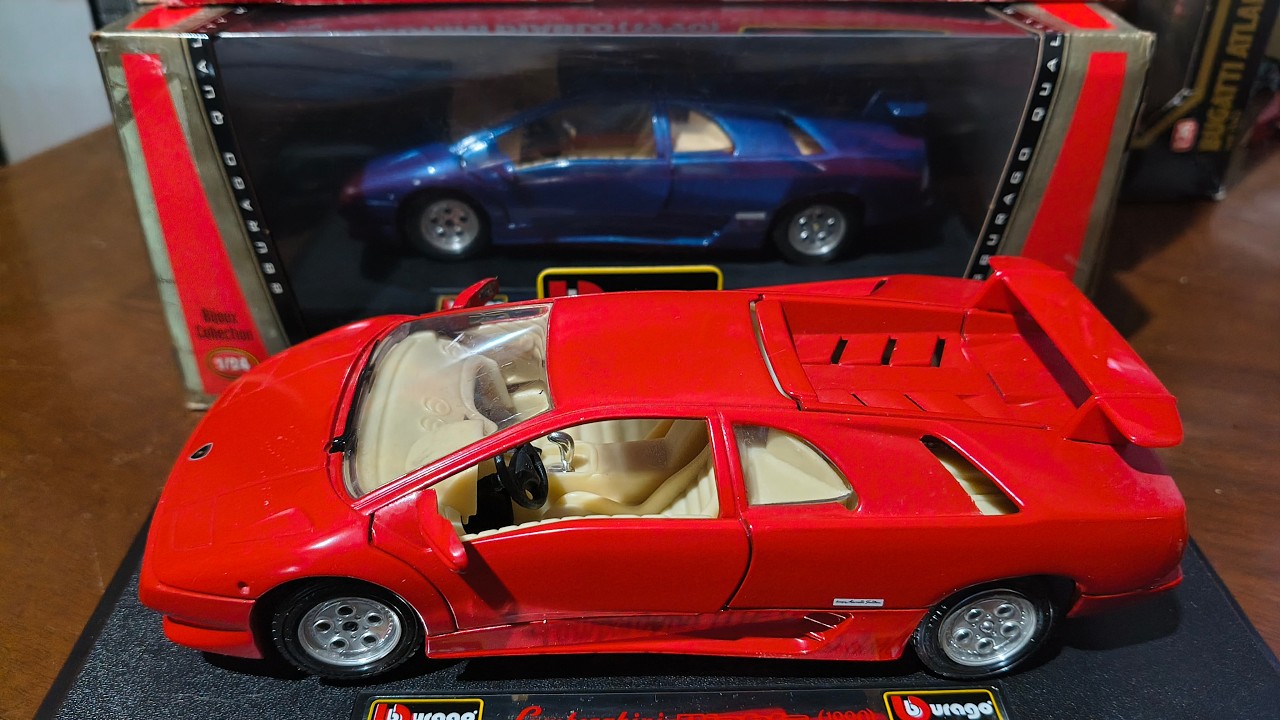 Looking for Buscando al Di4blo Azul Burago 1990 #lamborghini #diablo #burago #diecast