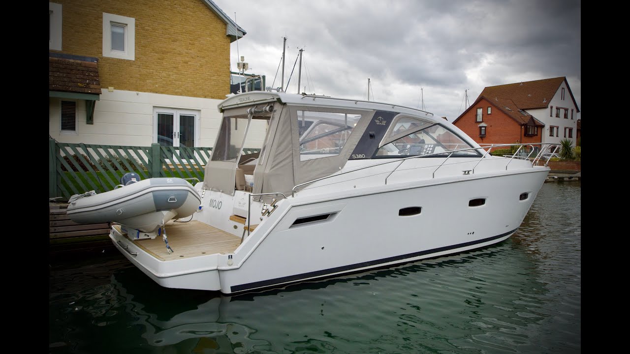 2014 Sealine S380 For Sale with Sunseeker Brokerage - Full Yacht Tour - Asking £184,950 (now sold)
