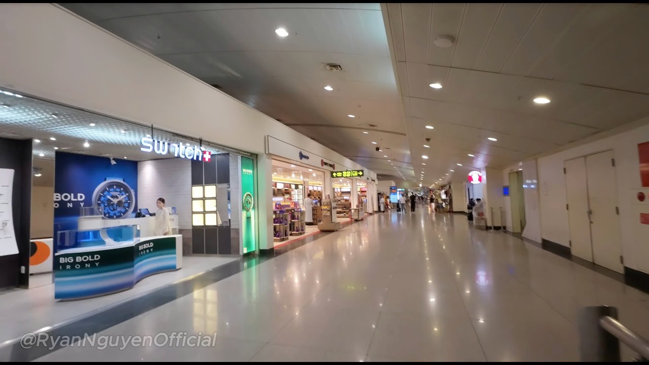 Walking Around Tan Son Nhat International Airport – Departure Lounge (Terminal 2) | Ryan Nguyen