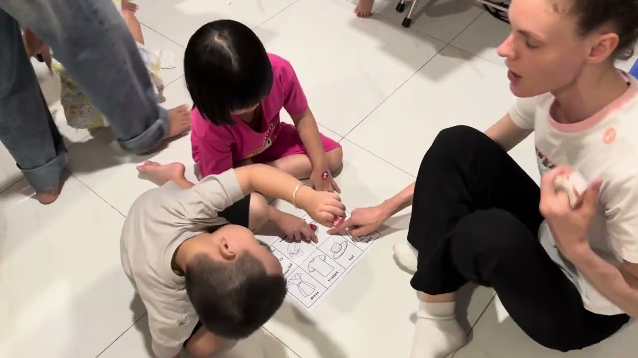 Clothes Game with block. Minh Anh. Pre Starters. Ms Viktoria. #msthoaclass 