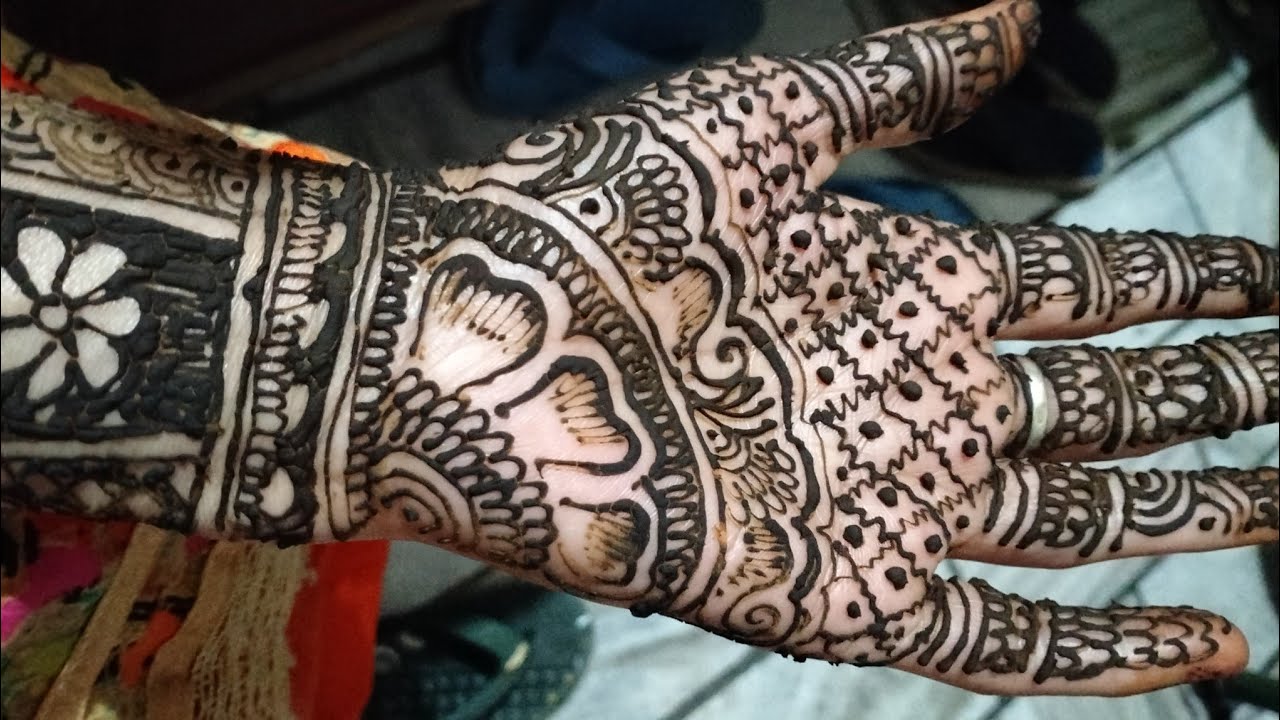 Nirmala ki life लाइव है!#. YouTube family ko Ram ram#. aao Mehandi lagane sikhe