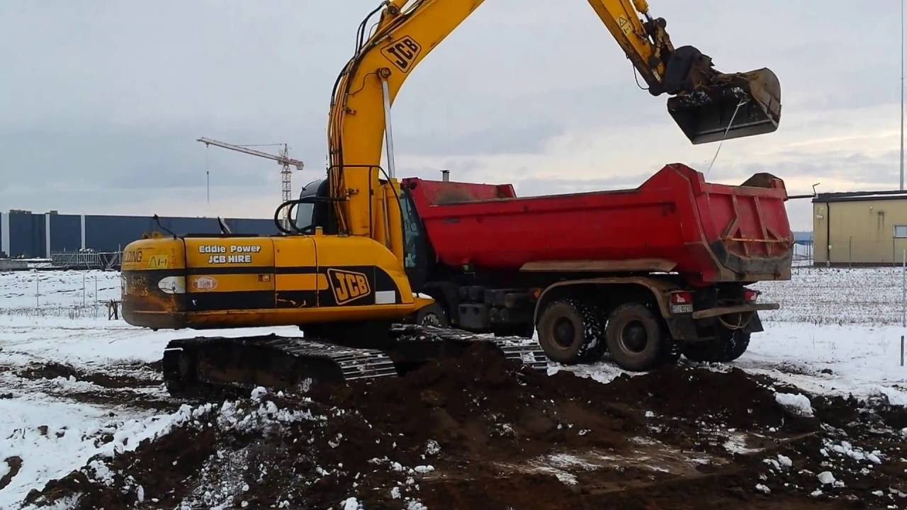 Prace ziemne - koparka JCB JS220