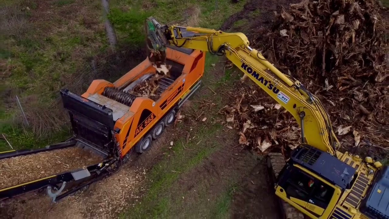 Doppstadt AK 565 Wurzelholzaufbereitung - grinding stumps