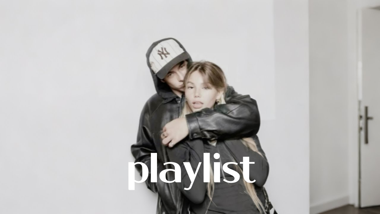 Playlist 🎶 Что это за плавяющая уши песня? 👀