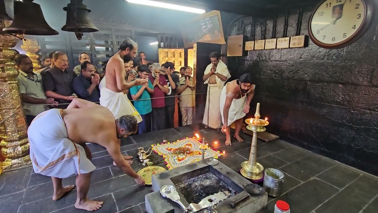 സന്നിധാനത്തെ രക്ഷസ്സ് പൂജ 🙏🏻