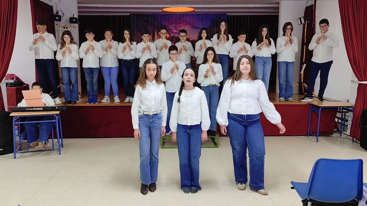 Un colegio de La Rambla recita la canción 'Andalucía' de El Kanka por el 28F
