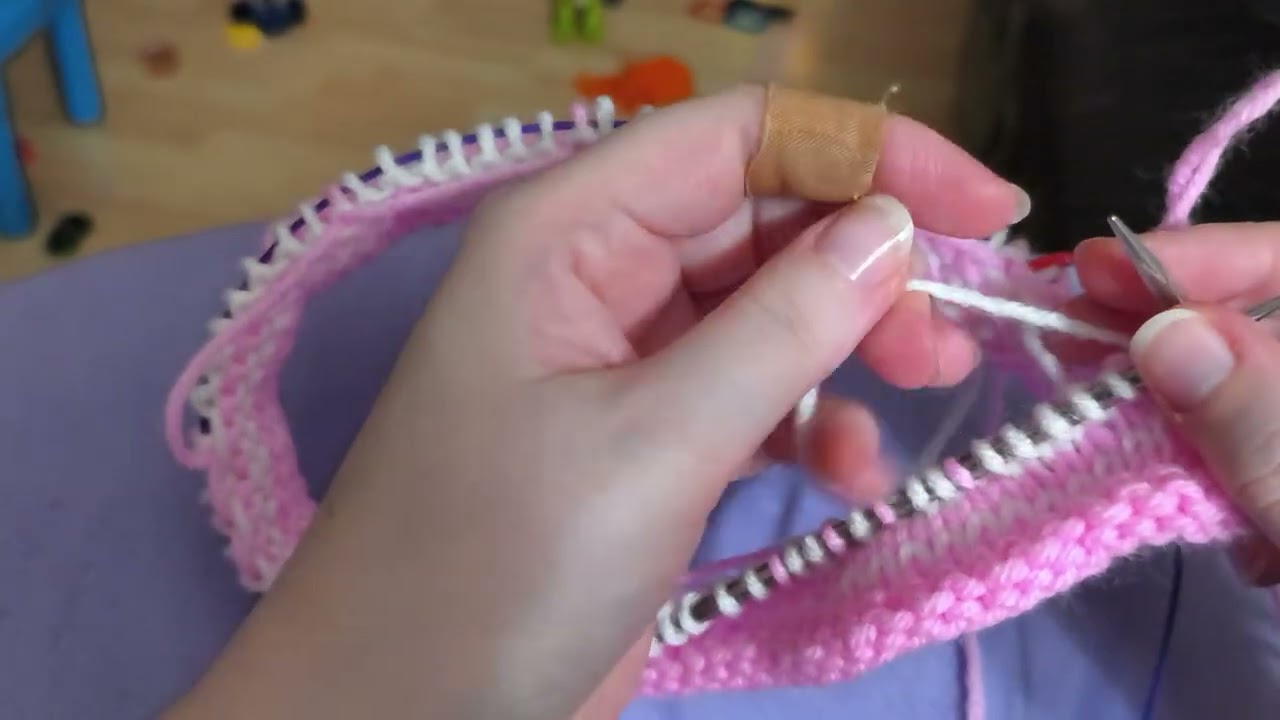 Relaxing knitting with me - pink muff shell- part 2