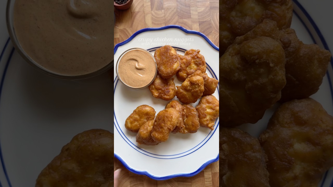 Crispy chicken nuggets with rising cane sauce ￼