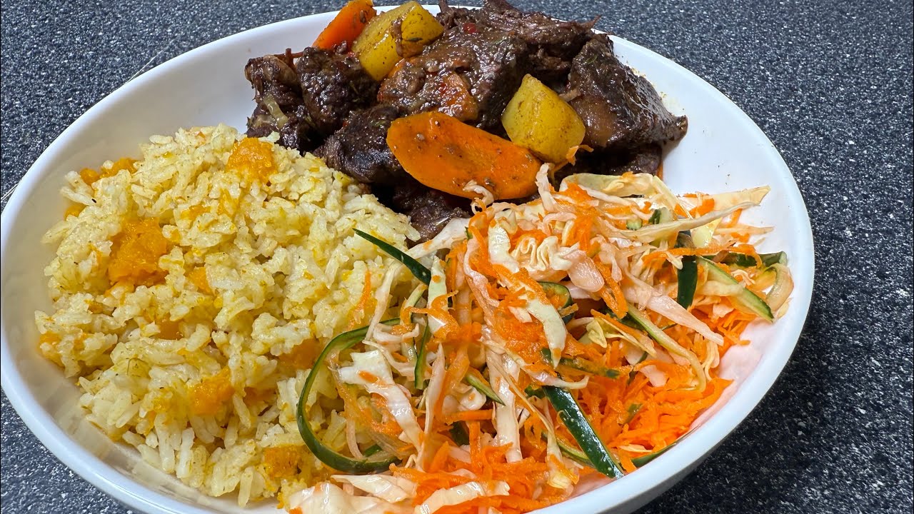Stew Beef & Pumpkin Rice with Fresh Veggies | Real Jamaican Sunday Dinner 