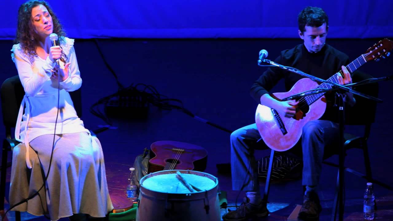 Juan Quintero y Luna Monti - A pique