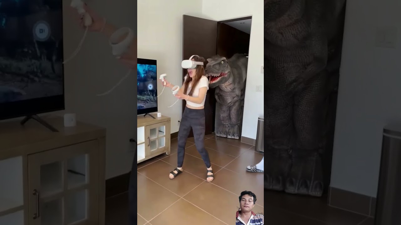 Prank Real Dinosaur #dinosaur #jurassicworld #jurassicpark #funny #prank #shortvideos #subscribenow
