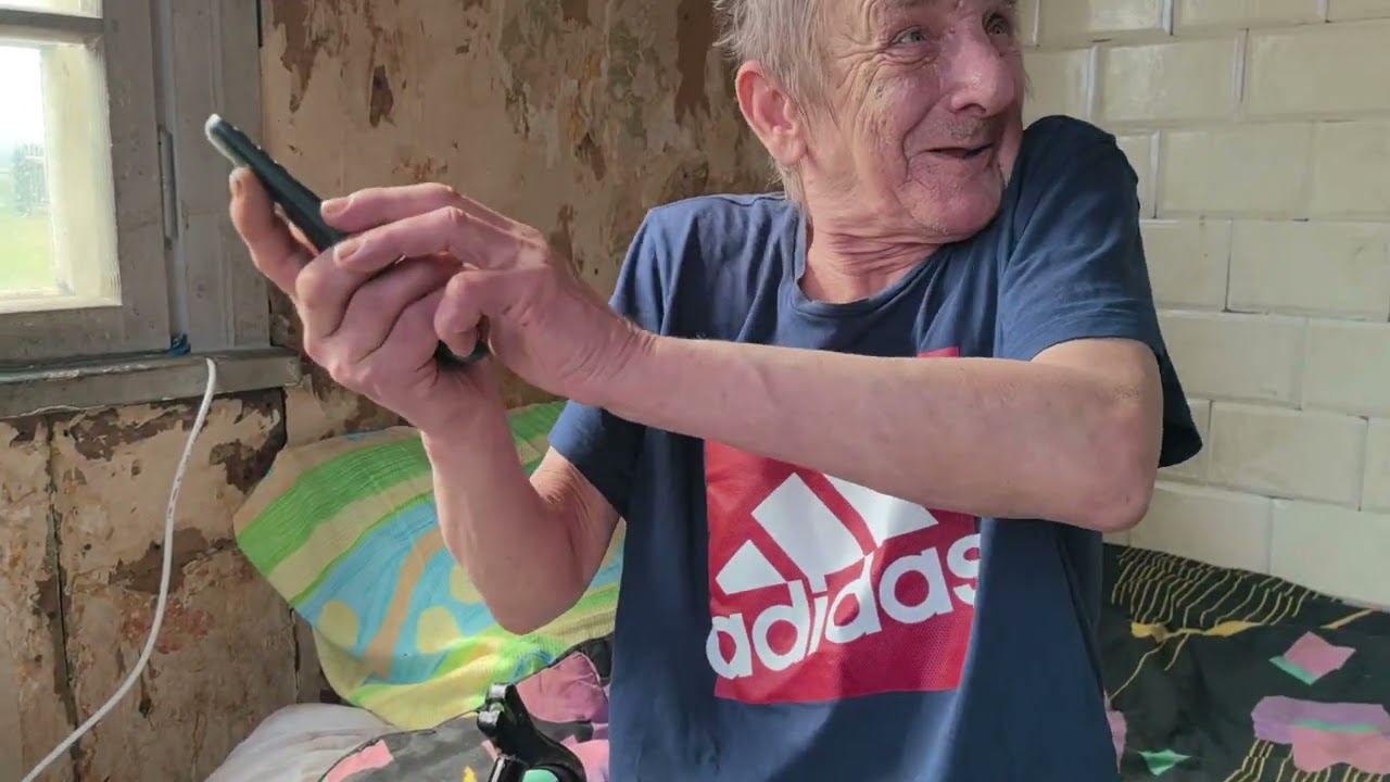 Zmarł po wizycie opiekunów, którzy zgolili go na ŁYSO