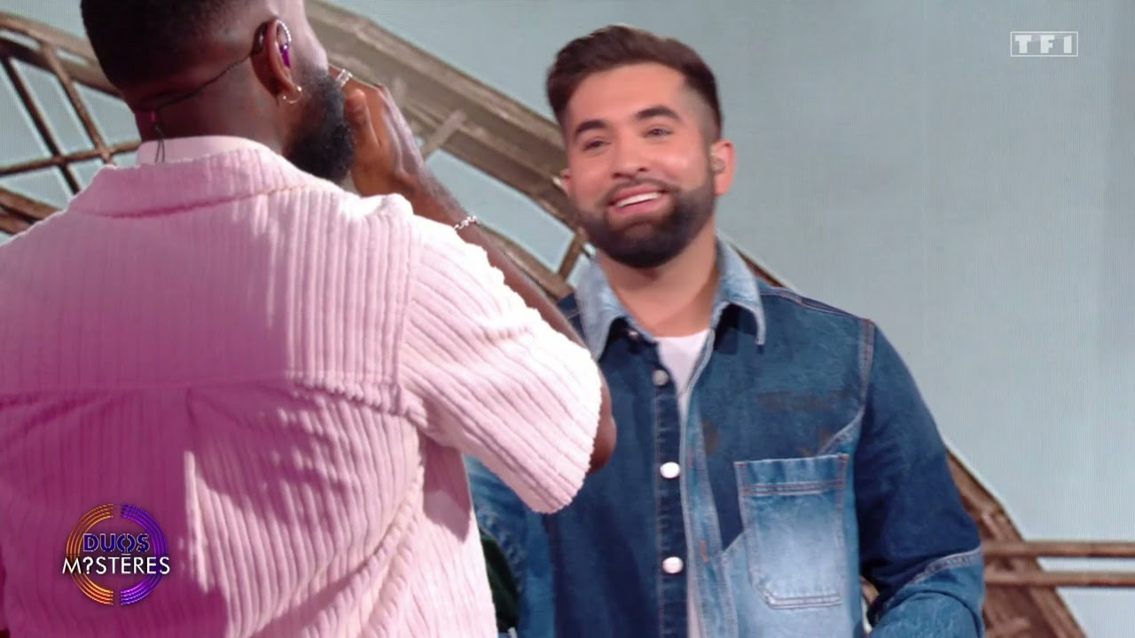 Tayc et Kendji chantent 