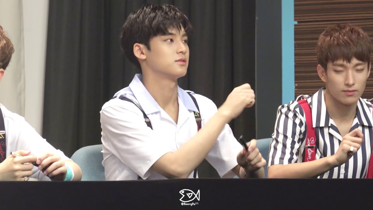 160710 세븐틴 팬싸 도겸이랑 장난치는 민규