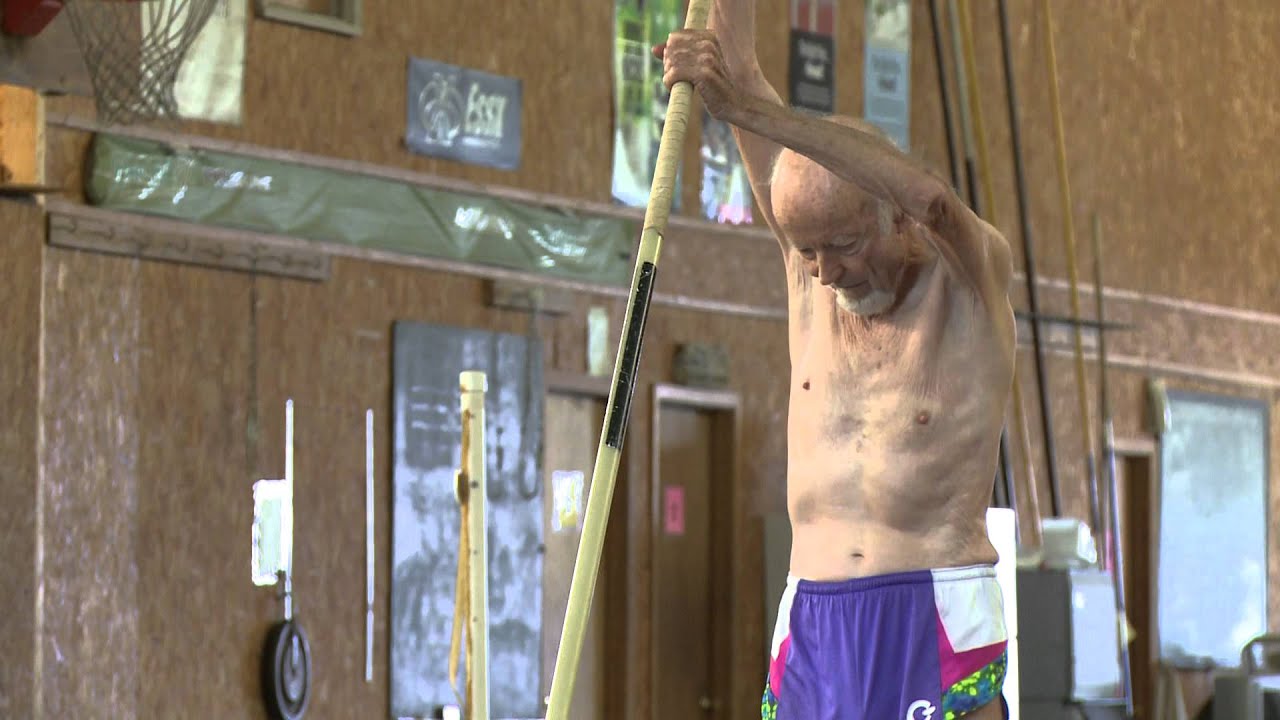 BBC News: The 90-year-old world record holder in pole vault