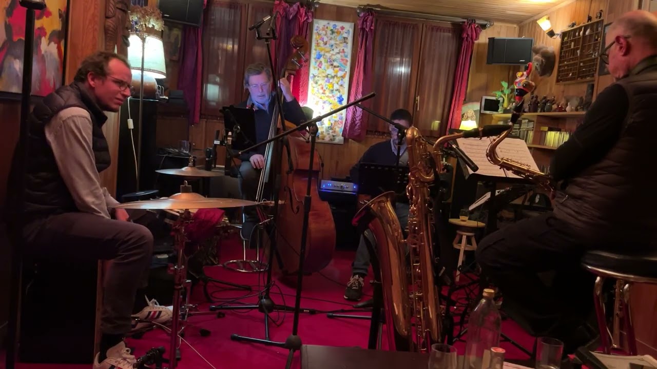 It’s easy to remember - 34 jazz quartet