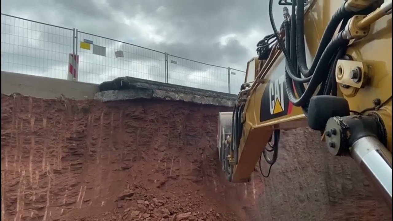 Baggern → 🚜 – Kraftvolle Maschinen in Aktion!“