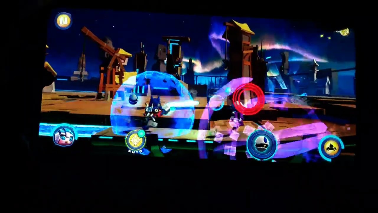 Играю в игру Angry birds transformers. Забираю свои награды.
