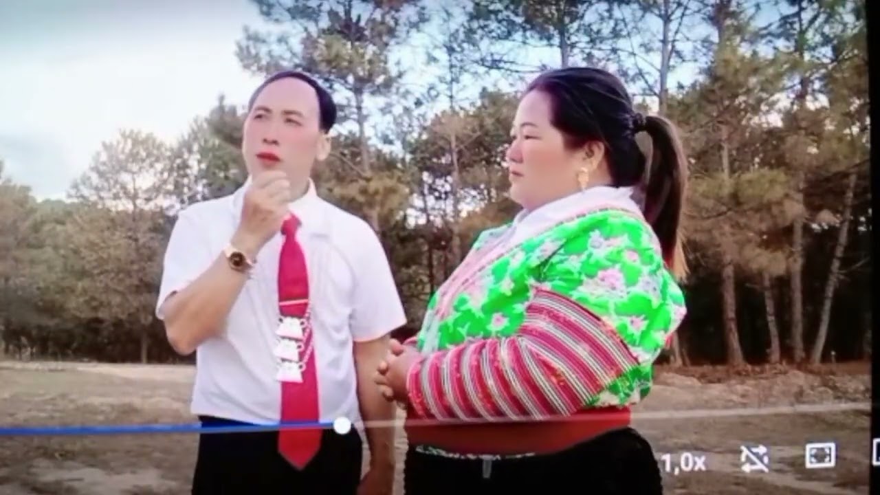 Nkauj Sua Thoj thiab Tub Ntxhiag Xyooj hais kwv ntxhiaj nkauj nraug
