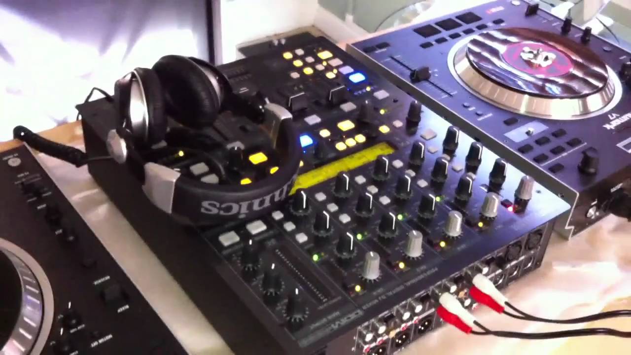 Numark V7 link not working properly