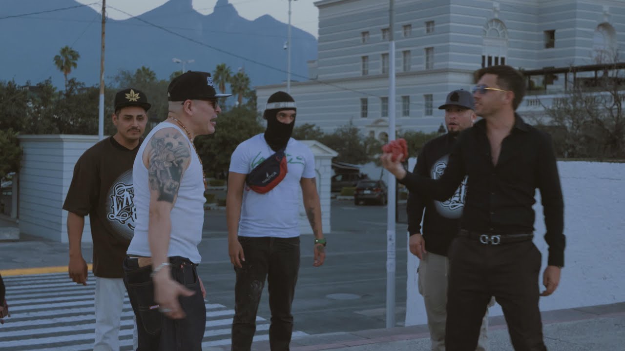 Lokos del Barrio - Perro Amor Ft La Real 821 Vídeo Oficial