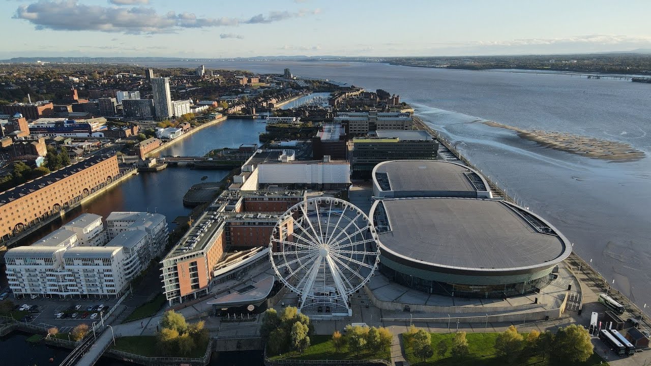 Liverpool: Cidade Portuária no Noroeste da Inglaterra | Vista Aérea