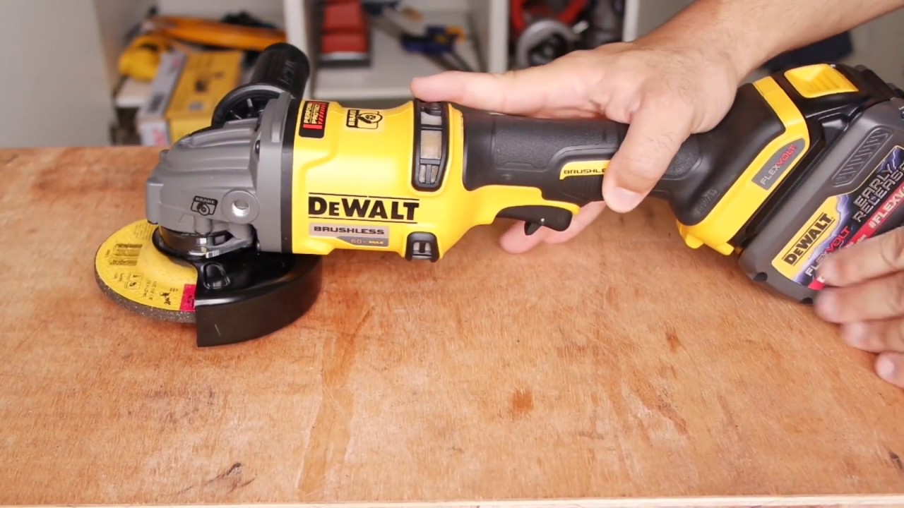 Esmerilhadeira a bateria 60V Flexvolt DCG414 da Dewalt