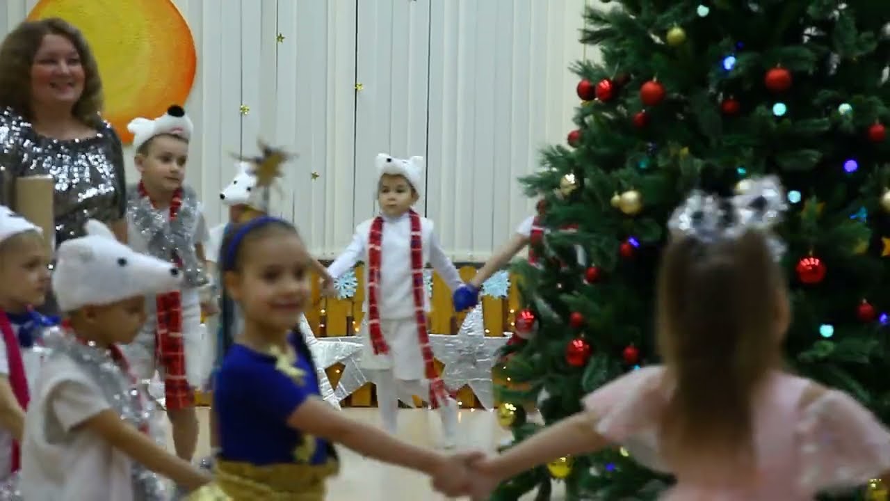 Новогодний утренник подготовительная Группа Б 