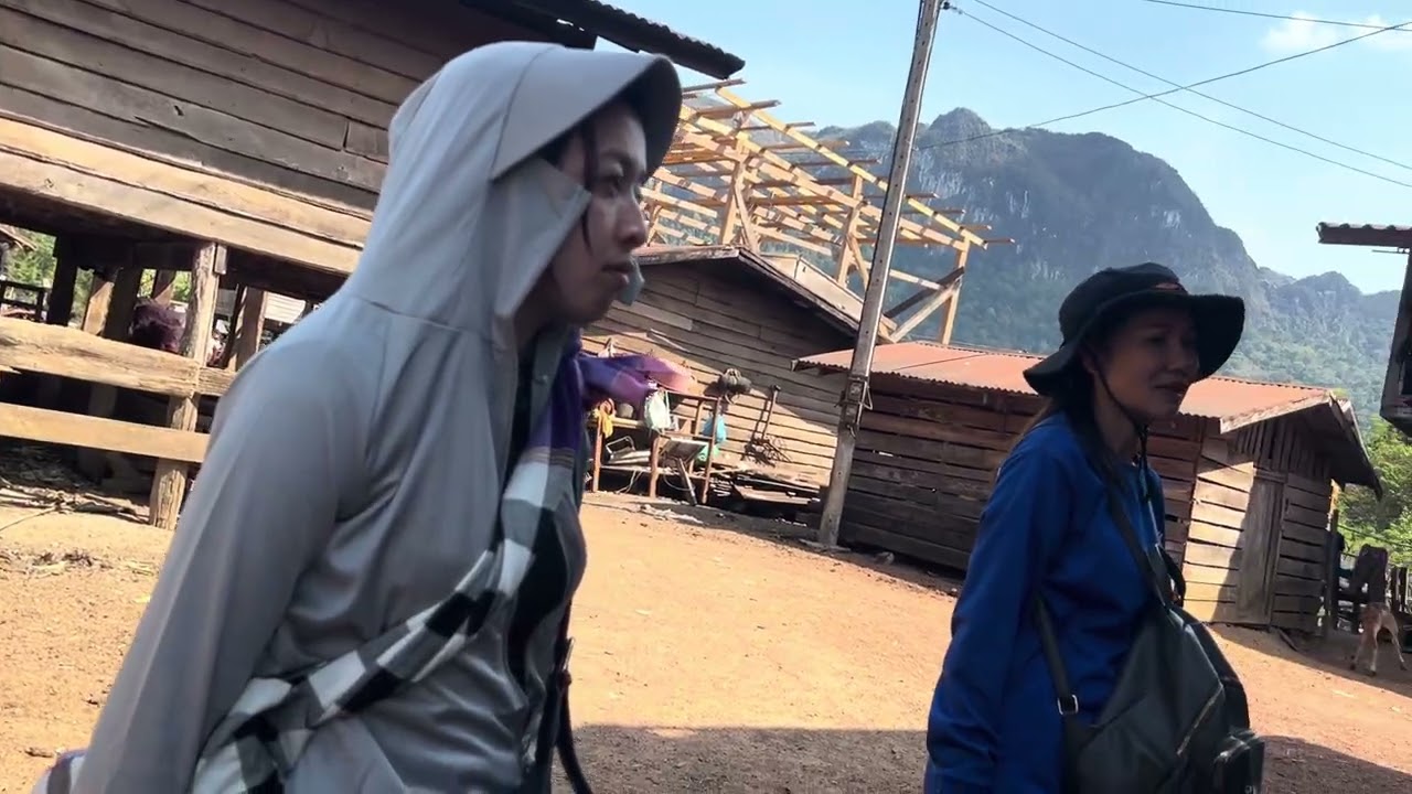 เข้าเยี่ยมชมหมู่บ้านนาฮี แม่เจี๊ยบศิษย์พี่ปรารถนาพี่ไอซ์ธิดาลาว ￼