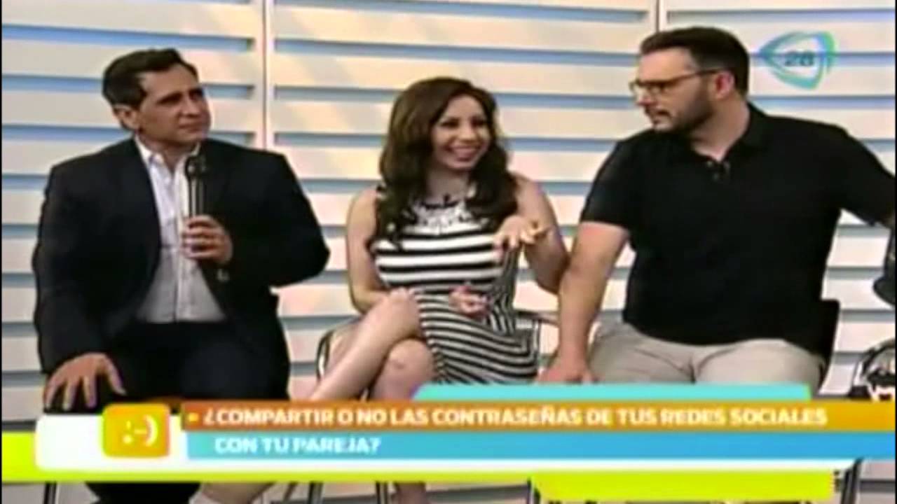 ¿Es correcto dar la contraseña de tus redes sociales a tu pareja?