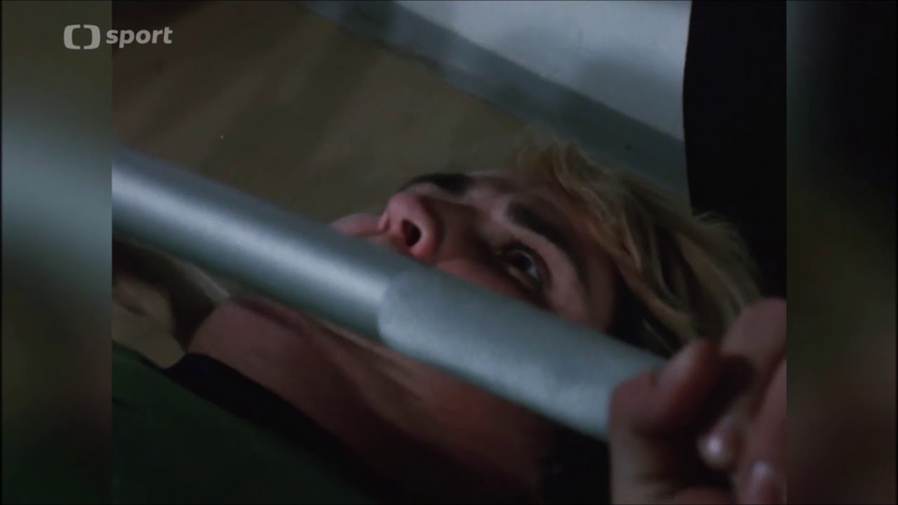 Helena Fibingerová benchuje 120 kg (cca) | ME v atletice 1978 | Strahov