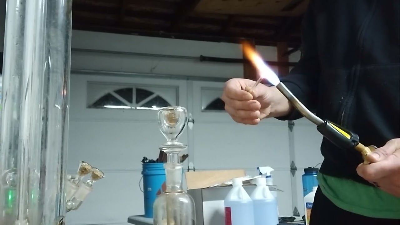 Chameleon Glass hash bong bowl demonstration and review