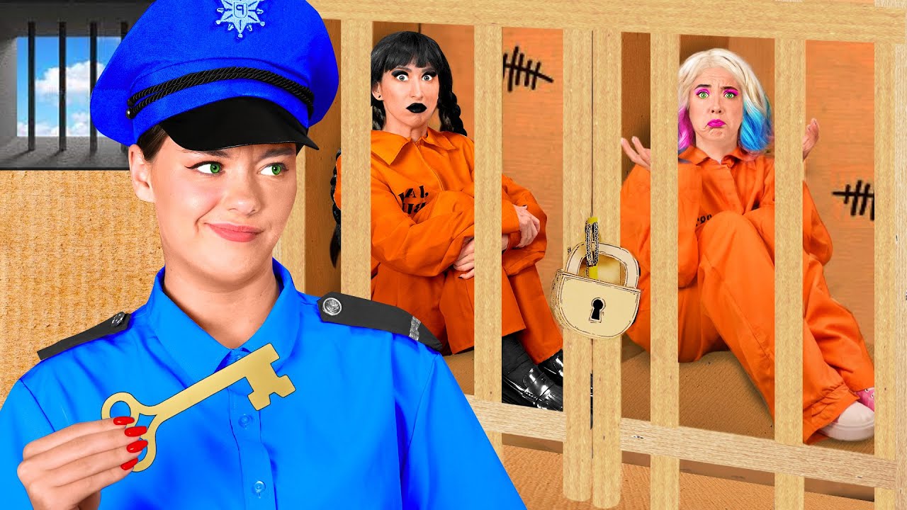 Побег из Картонной Тюрьмы с Уэнсдей Аддамс от Crazy DO