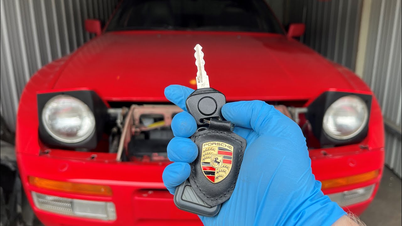 Porsche 944 How to Open the Rear Hatch Manually || 1989 Porsche 944 S2