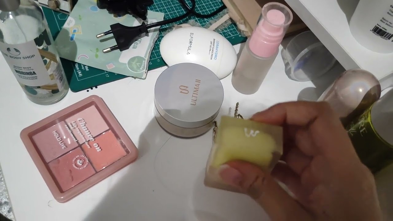 ASMR tapping things at my best friend's house 😚👯
