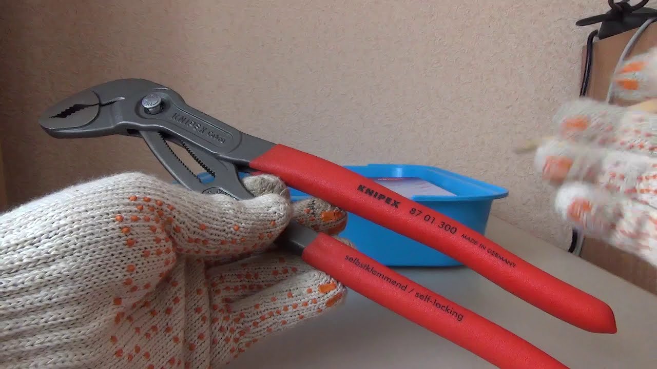 ОНЛАЙН ТРЕЙД.РУ — Клещи переставные KNIPEX Cobra®, черненые, 300 mm, Knipex 87 01 300