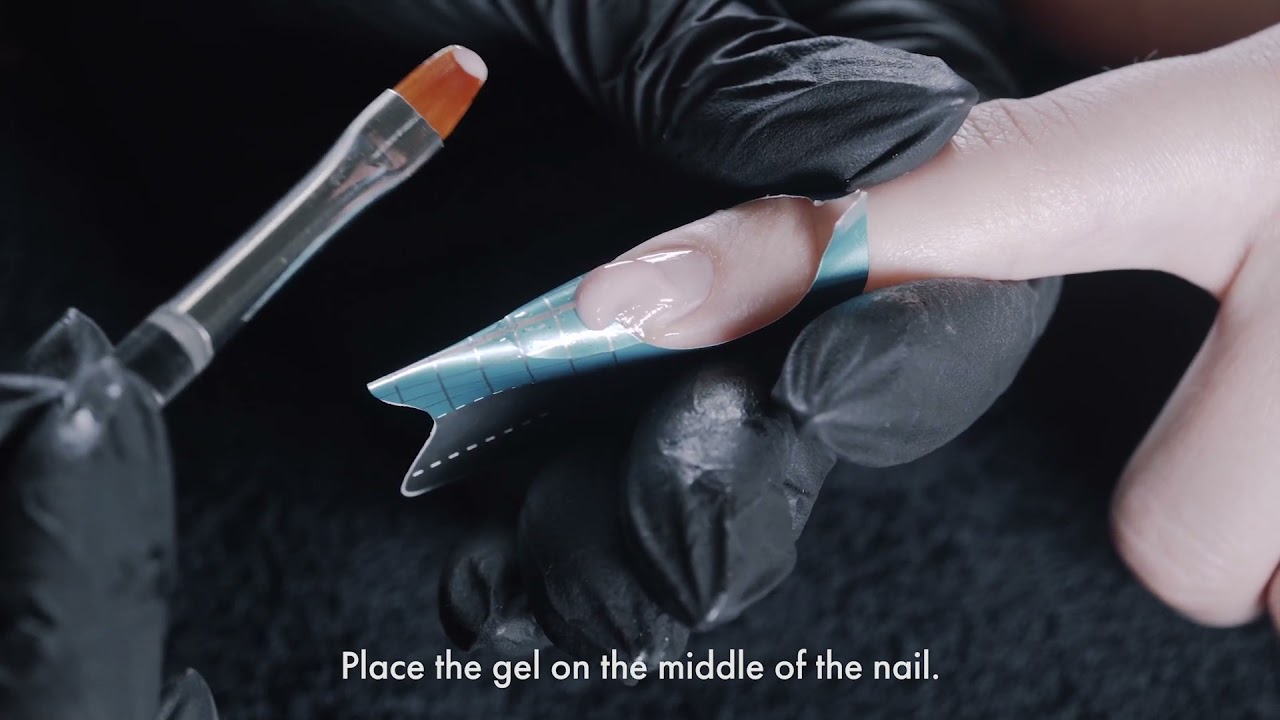 Tutorial od Kinetics - Easy Gel French nehtov&aacute; model&aacute;ž