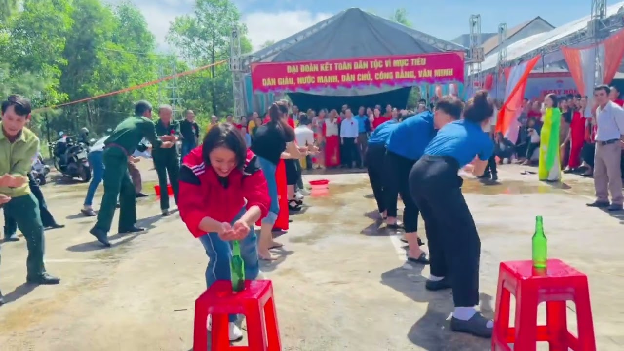KHÔNG KHÍ NGÀY HỘI ĐẠI ĐOÀN KẾT THÔN 5, XÃ CỬA VIỆT