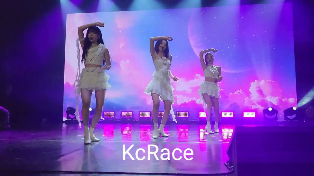 [230809] FRONT ROW. Uncover - Odd Eye Circle. OEC in Warsaw