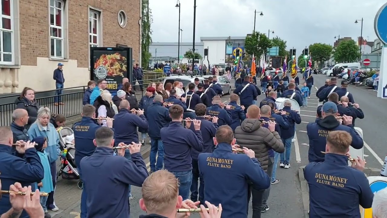 Dunamoney passing Freeman Memorial @ Ballyquin 2024